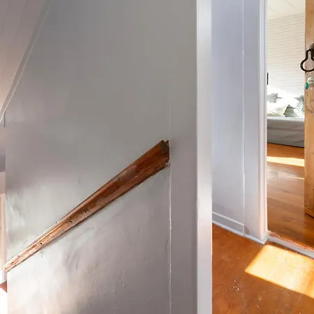 Perfect 1 Bdr Flat With Air Conditioner! *